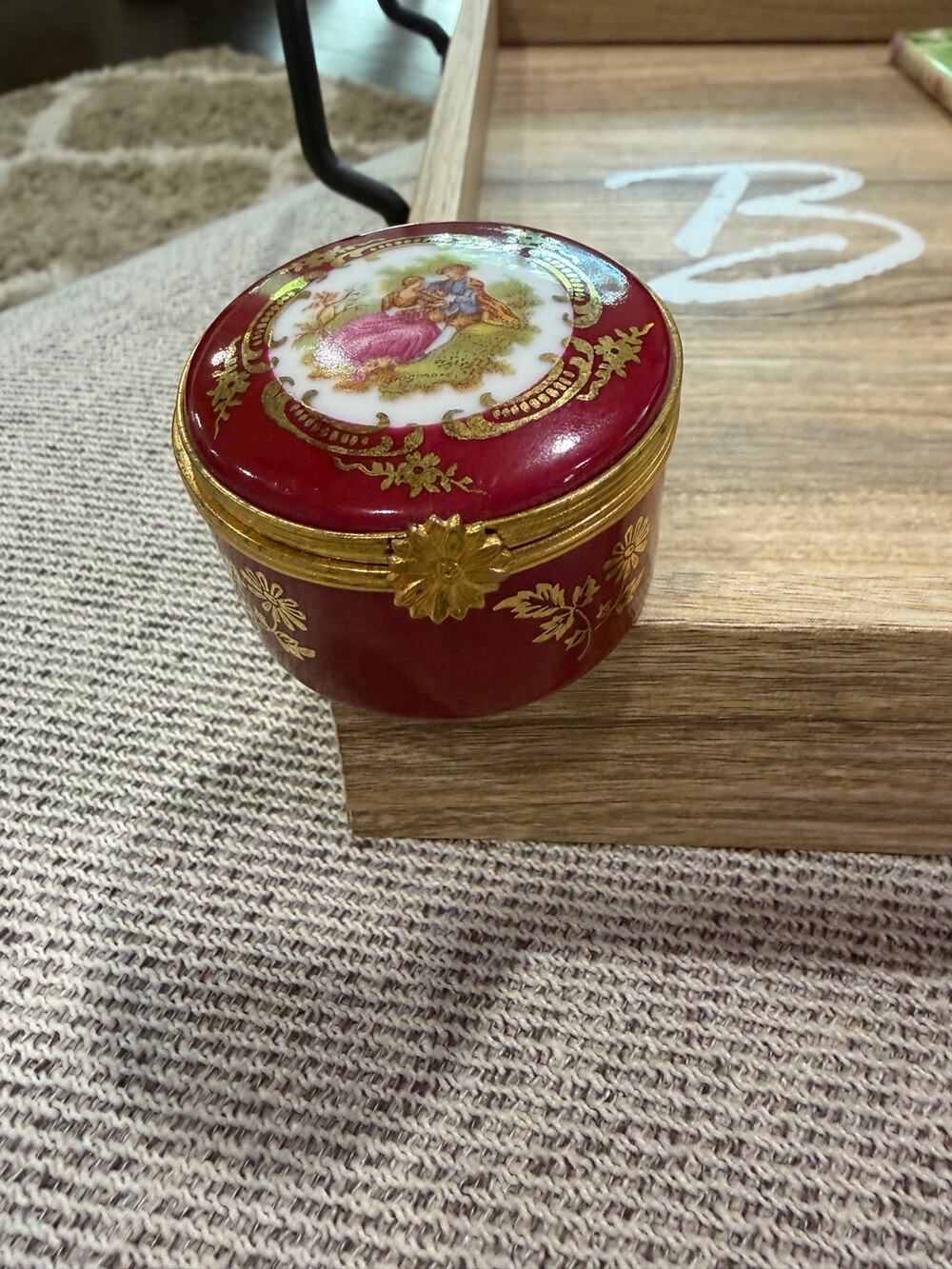 Vtg Limoge Castel Porcelain Trinket Box, Burgundy& 22KGold Courting Couple